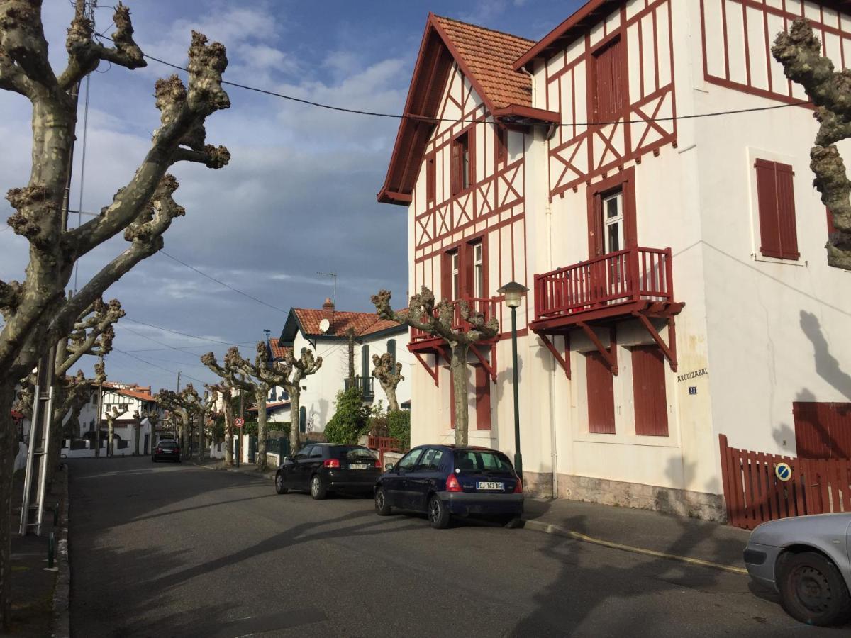 2 Pieces A 300M De La Grande Plage - 2 A 5 Couchages Saint-Jean-de-Luz Exterior photo